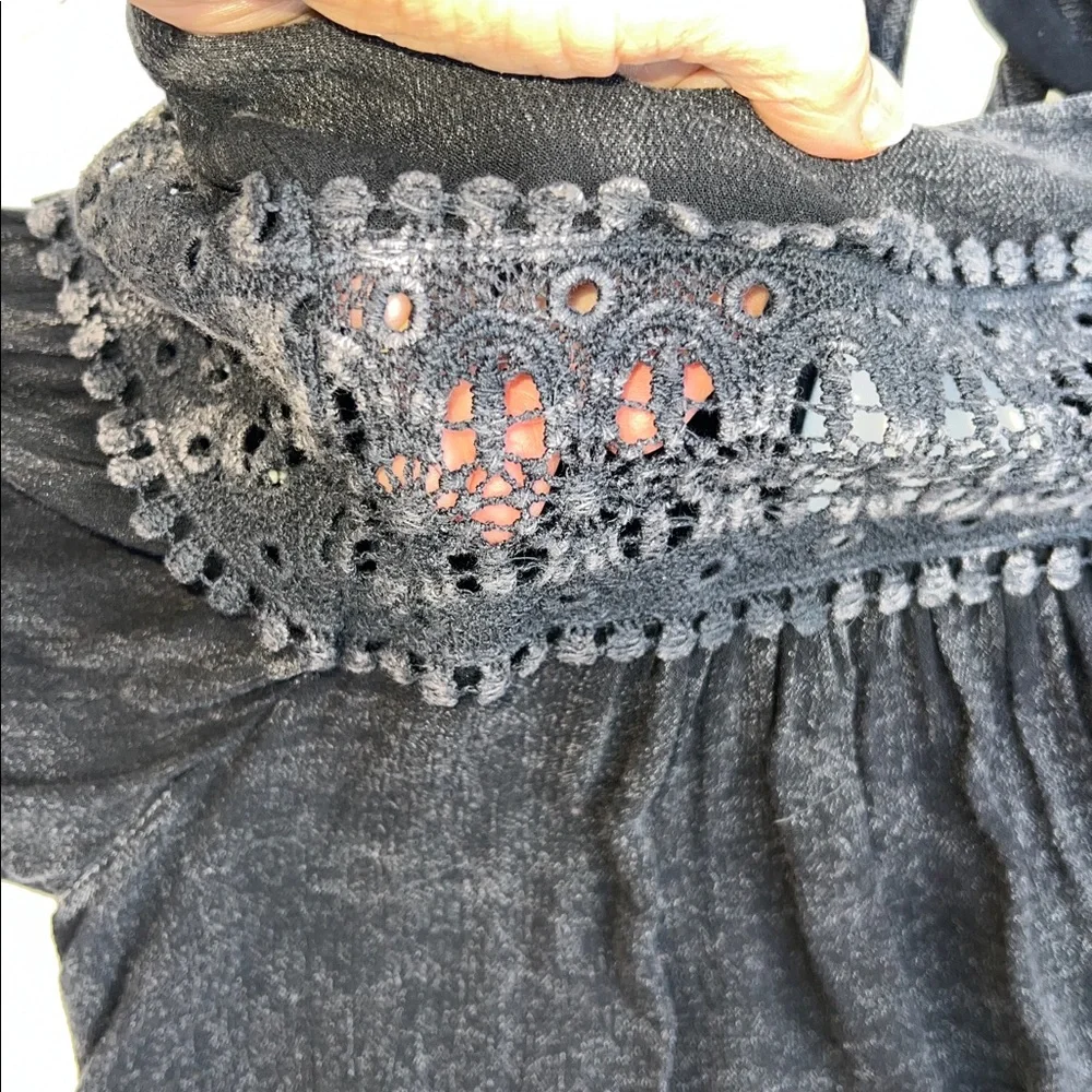 🕶️Altar’d State flowy top🕶️ - Picture 9 of 9